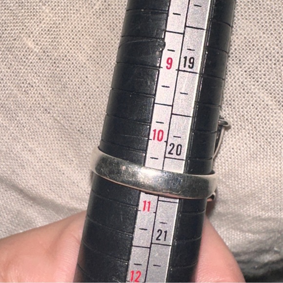 Modern Rainbow Moonstone handmade statement Ring - Picture 10 of 12